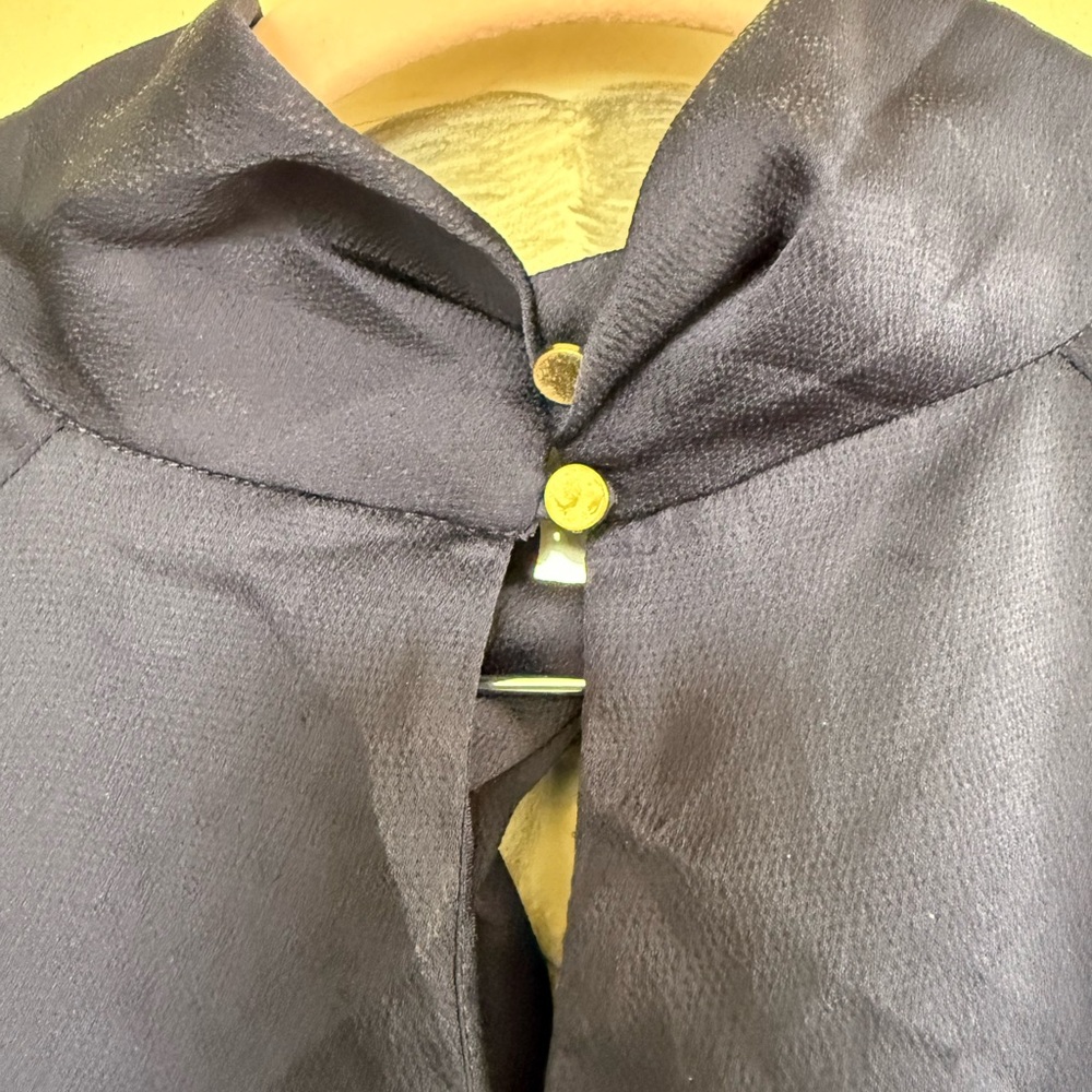 Banana Republic Tie-Neck Long Sleeve Blouse in Navy - Picture 4 of 5